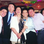 With all her five children at the celebration of her 70th birthday in Chengdu, 2001.